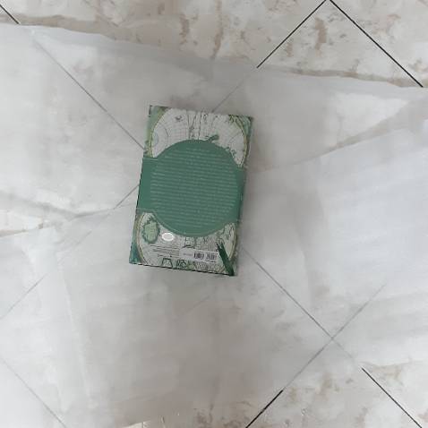 Bọc sách siêu có tâm luôn, từ Hà Nội đễn thành phố mà không móp méo gì hết