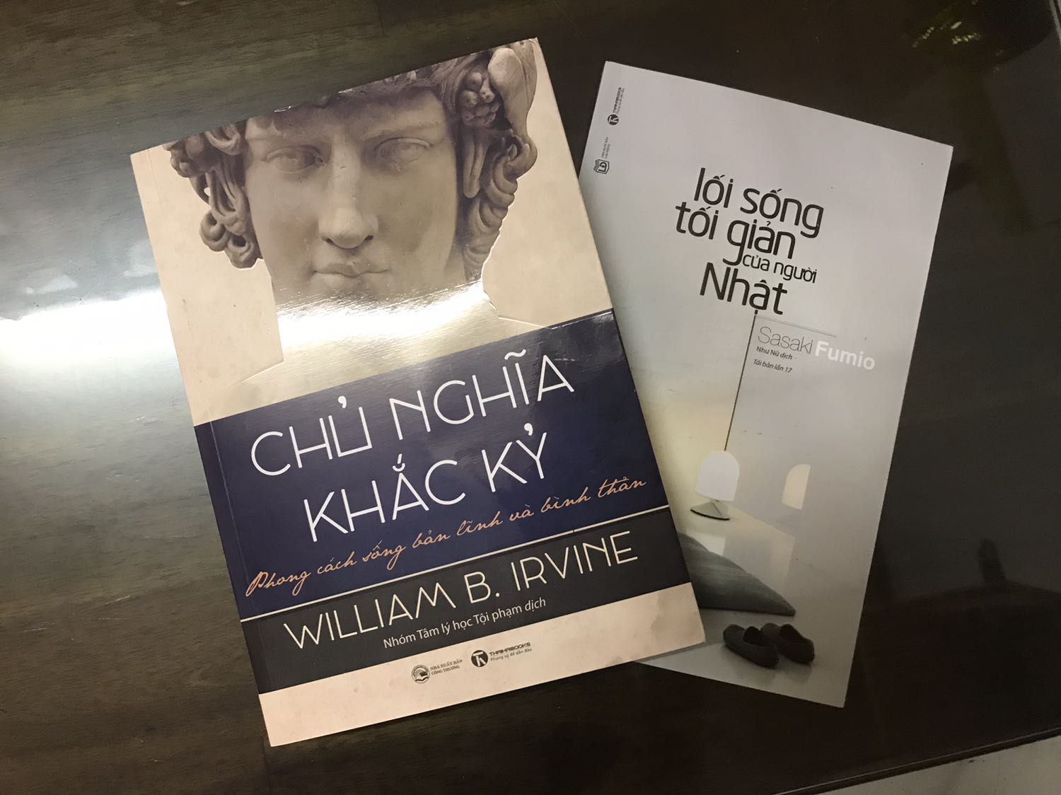 Sách rất hay và hữu ích, vẫn còn 1 số từ sai chính tả. Bìa sách đẹp 😁😁😁