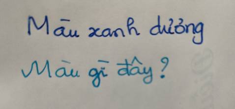 1) Hộp sản phẩm hơi ọp ẹp, nếu để con nít sử dụng chắc banh xác ngay. Thực sự nên thiết kế hộp đựng chắc chắn hơn.

2) Đặt mua cây bút màu xanh dương để con sử dụng đi học trên trường, viết thử nghiệm trên giấy và so màu mực với cây bút khác thì không biết là màu gì luôn. Bác nào biết cho mình ý kiến nha :)