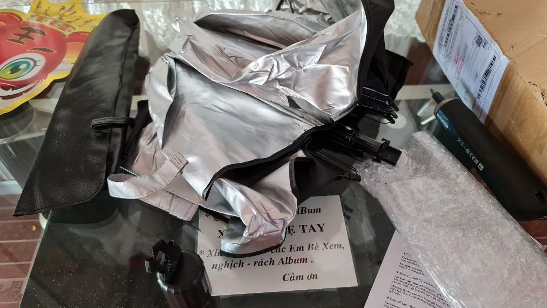 sp chắc chắn , đóng gói cẩn thận ,lúc đầu hơi lúng túng cách sử dụng . shop nên hướng dẫn sd thêm 1 chút..