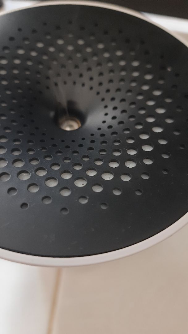 Dùng được khoảng 3 tháng thì đầu phun bị nghẽn, sương phun nhỏ dần rồi đôi khi mất hẳn.. Cần đc hỗ trợ bảo hành ạ.. Dùng được khoảng 3 tháng thì đầu phun bị nghẽn, sương phun nhỏ dần rồi đôi khi mất hẳn.. Cần đc hỗ trợ bảo hành ạ..