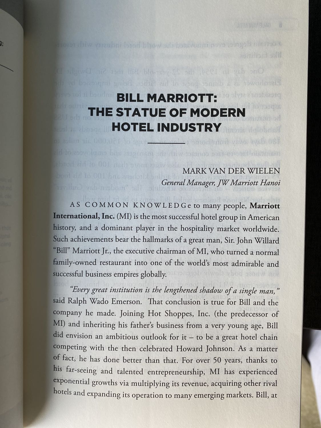 Không chỉ là cuốn sách mà còn là cẩm nang đào tạo cho các nhà lãnh đạo trong ngành dịch vụ