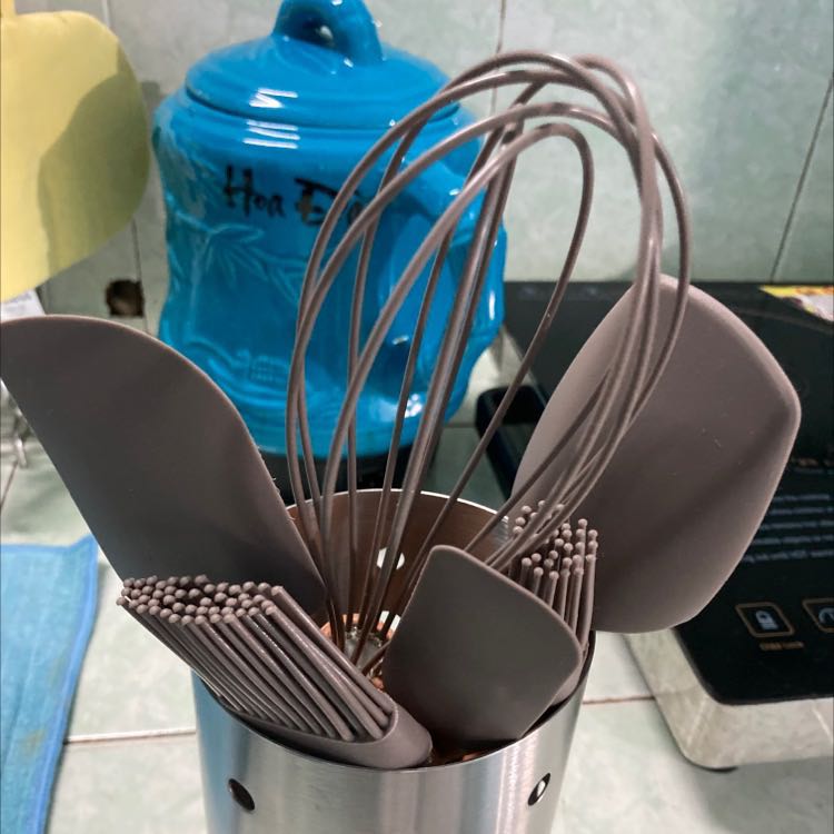 Sản phẩm đẹp đúng như mô tả, silicon mềm mại, chất gỗ đẹp