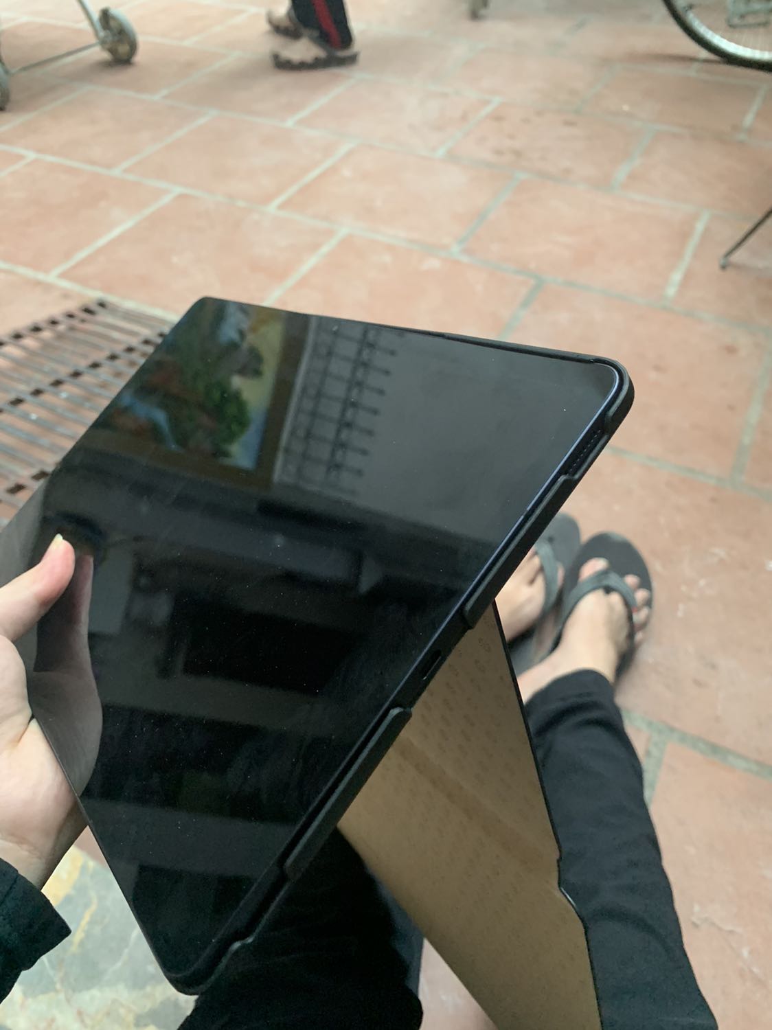 Không thể lắp vừa! Ốp lỗi