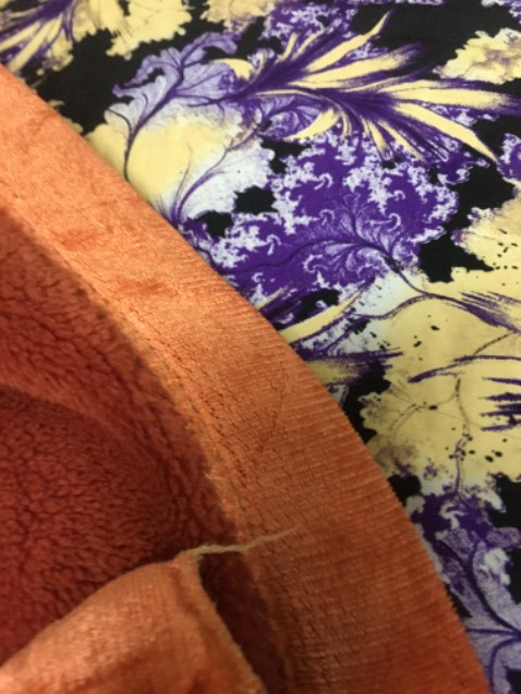 Mỏng, nhỏ dù đã đặt loại to nhất rồi. Nói chung ko tốt bằng cái cũ mình xài. Ko tìm đc shop cũn nên đành mua dùng tạm thôi :(