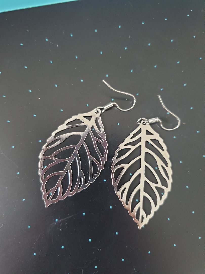 sp như hình. mang nhẹ tai dễ thương. giá sale 21k. thấy ok sp như hình. mang nhẹ tai dễ thương. giá sale 21k. thấy ok