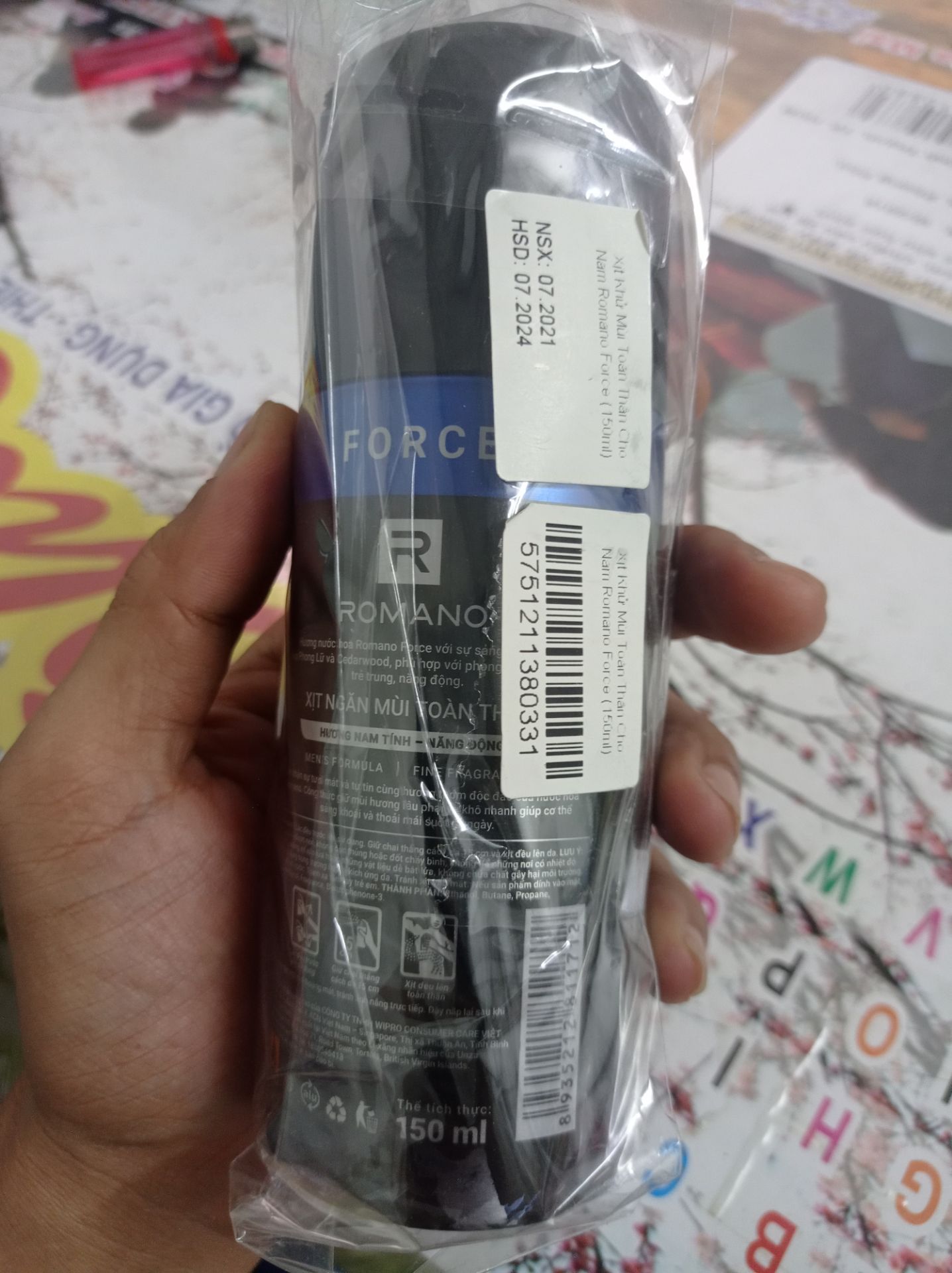 Giao hàng nhanh. đóng gói kỹ càng. sản phẩm không bị móp méo. hạn sử dụng còn xa.