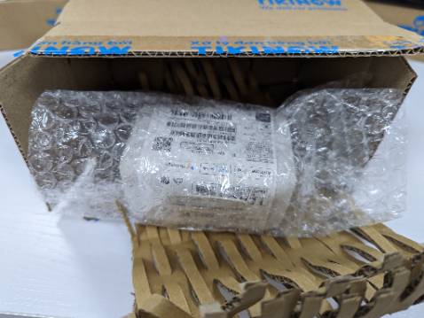 Đóng gói cẩn thận, giao hàng nhanh. App hỗ trợ nhiều chức năng, chế độ khử tiếng ồn ANC tốt, có chức năng tạm tắt nhạc khi nói chuyện và chuyển giữa các chế độ nghe khi ở yên, đi hoặc chạy bộ. Âm thanh hay, bass mạnh chắc, mid ổn, treb tốt. Nghe lossless rất ổn. Để nghe Spotify hằng ngày rất ok