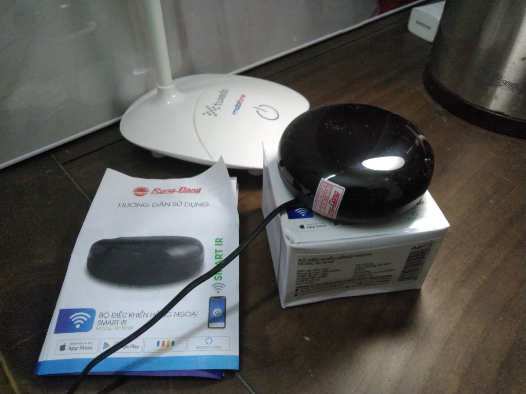 Mua vì dùng App của Việt Nam, server đặt tại Việt Nam, bảo mật, nhanh. Tương thích với các thiết bị của hãng khác (Tuya). Không dùng Zigbee nhé vì cái này chỉ là Hồng Ngoại (IR). Ah sóng căng hơn hẳn mấy hàng Trung Quốc, bấm phát ăn ngay, không có độ trễ. Cho 4 sao vì giá đắt và thông tin sản phẩm nghèo nàn, để ng dùng phải mua về để vọc. Tks