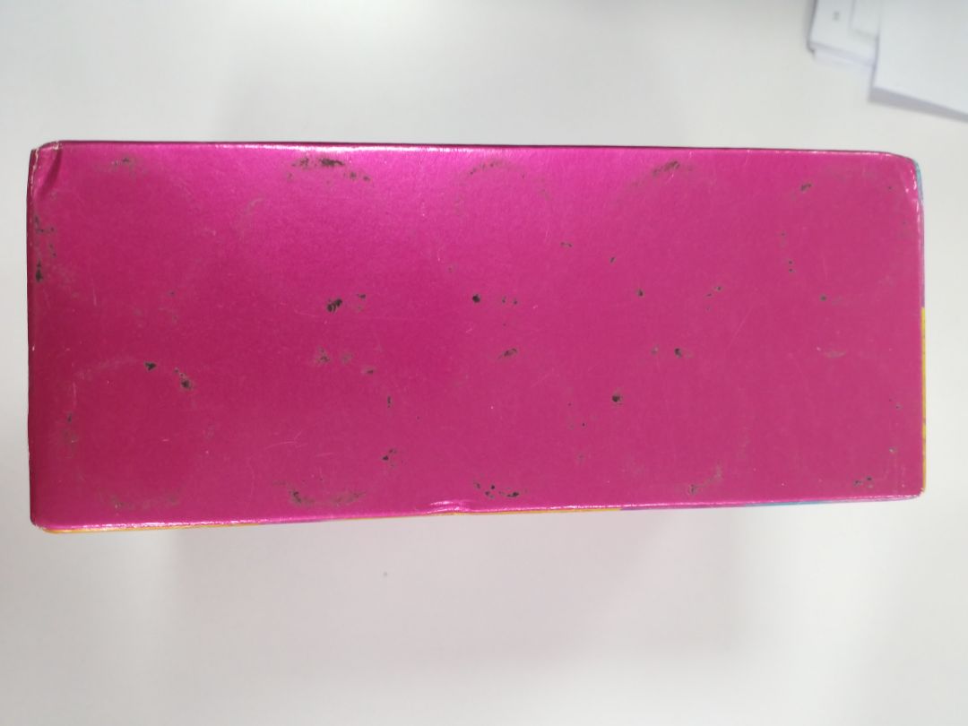 Hộp sản phẩm rất cũ, hộp đã bị bóc (kiểu là hộp đã sử dụng rồi dùng lại để đóng hàng bán cho khách => ko biết những chai collagen bên trong thật giả thế nào luôn???)
Mong tiki xem lại, và nhận hàng về sớm giúp mình.