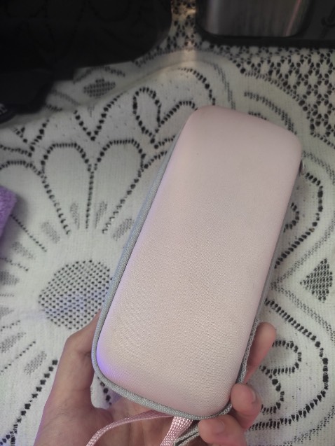 Ô màu pastel siêu xinh chất dày dặn gấp vào nhỏ xíu luôn để trong túi xách rất tiện, ô vừa che cho 1 người nha