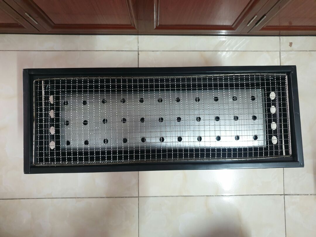 Bếp nướng rất chắc chắn, loại dài nướng được khá nhiều đồ, nhà mình tổ chức BBQ ngoài trời quá ưng luôn. 5* cho chất lượng ^^