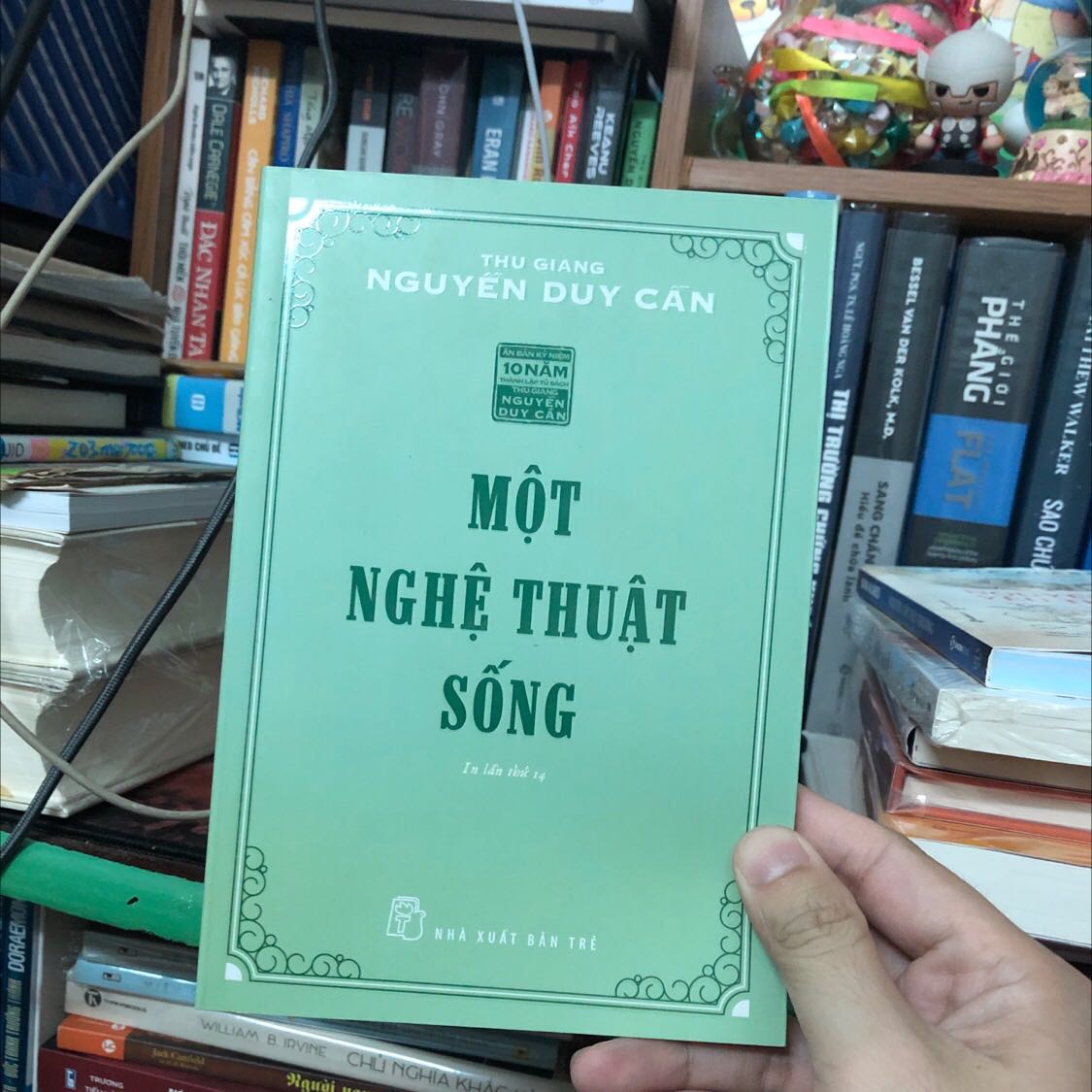 Một cuốn sách hay, giao nhanh, sách đẹp, mua hàng ở tiki luôn yên tâm về chất lượng, đầu tư cho tri thức luôn là khoản đầu tư đúng đắn. Luôn ủng hộ tiki