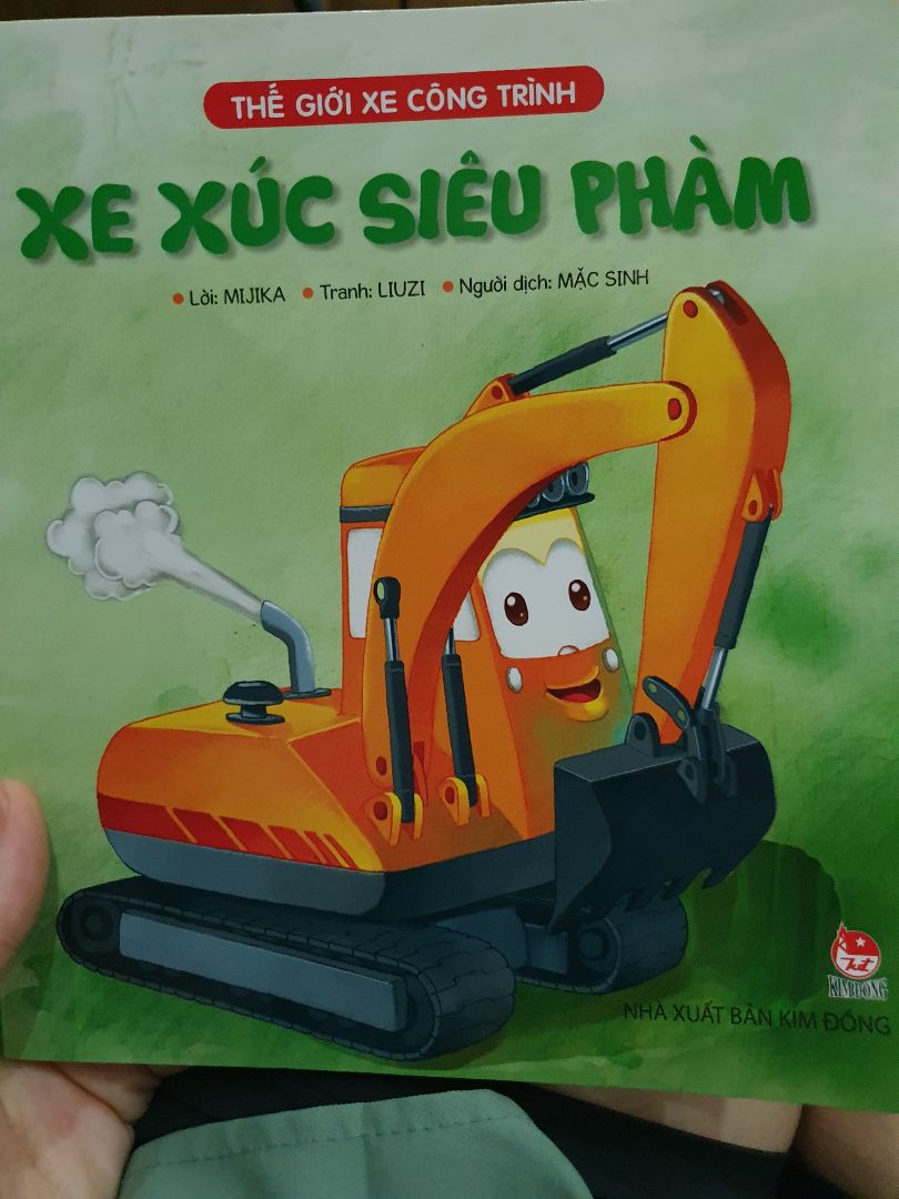 bé nhà mình thích xe nên mình mua bộ xe này. nội dung phù hợp vs các bạn nhỏ 4-5 tuổi.