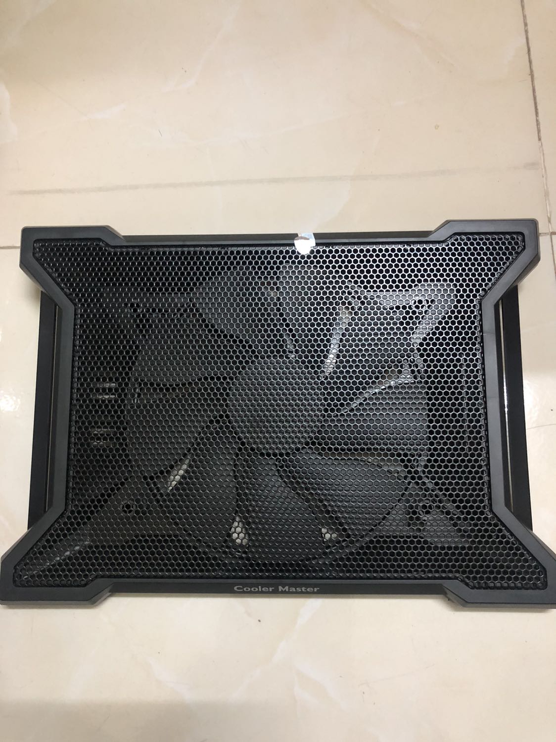 Đóng gói chắc chắn, sản phẩm đúng mô tả. Tuy nhiên hơi nhỏ so với lap của mình (15.6 inch)