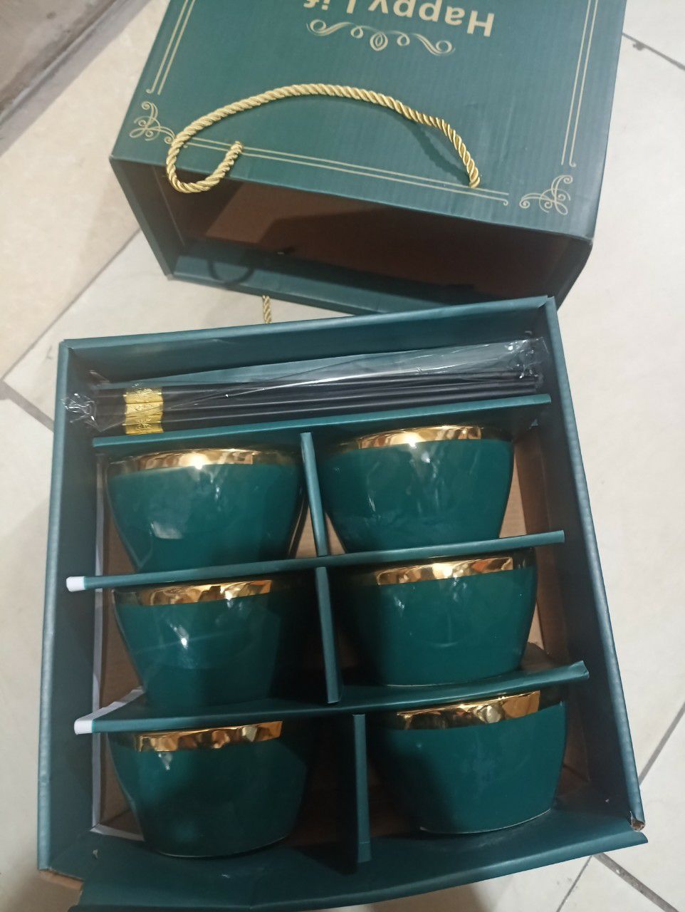 Bát đep. màu xanh sang xịn. Hang loại 1 nên rất yên tâm, Shop giao hàng nhanh, chất lượng tốt Bát đep. màu xanh sang xịn. Hang loại 1 nên rất yên tâm, Shop giao hàng nhanh, chất lượng tốt