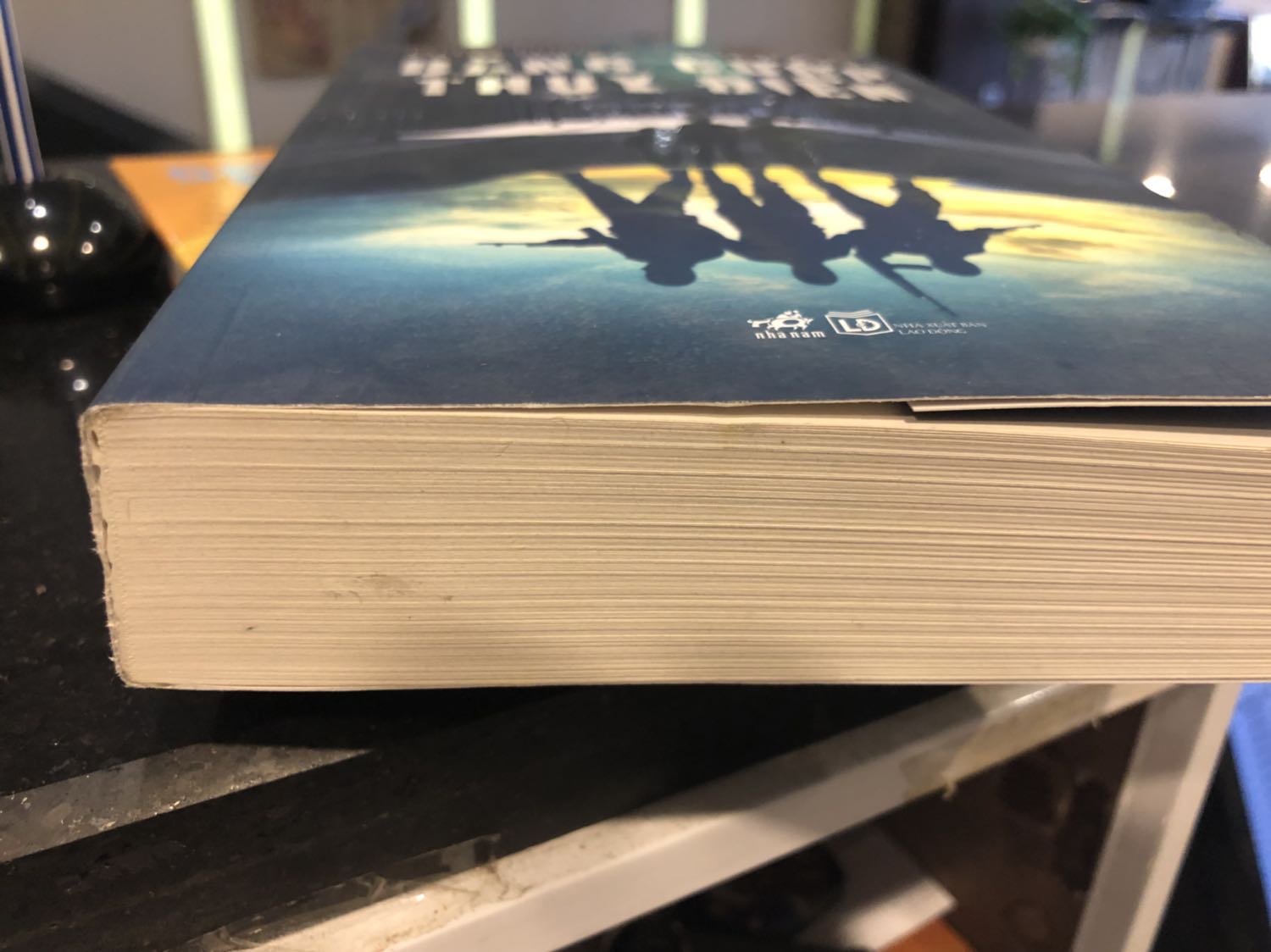 Mình đặt hàng tiki cả năm nay mà giờ mới gặp trường hợp tệ đến thế này.sách phủ bụi có mạng nhện bẩn ko thể tả.ko hiểu sao giao cho mình đc thế này thì cần gì tikinow giao nhanh khi nó bẩn đến thế này