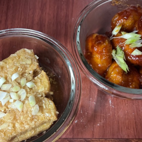 Sản phẩm đẹp, nhỏ gọn vừa đủ một người ăn, có kèm thêm túi đựng chắc chắn