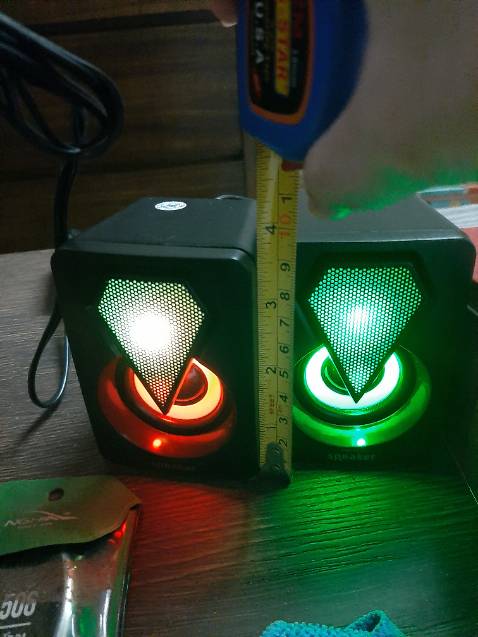 Kích thước loa nhỏ hơn mình nghĩ nhưng mà nó có võ ^^