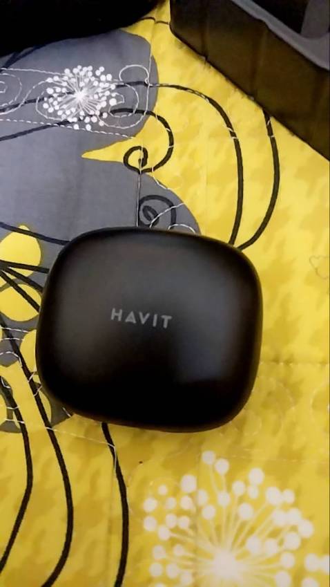 Giao hàng rất nhanh. Đóng gói cẩn thận. Tai nghe đẹp. Đeo lâu đau tai. Âm thanh vừa đủ nghe. Trong tầm giá thì cảm thấy khá tốt.