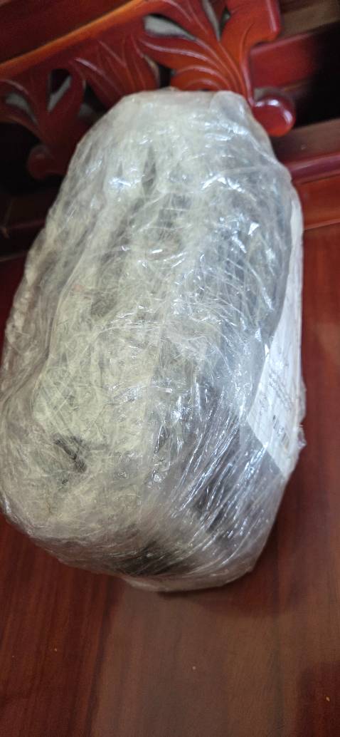 Sản phẩm đúng như hình ảnh quảng cáo, đóng gói chắc chắn, giao hàng nhanh, mùi vị hấp dẫn thú cưng. Được tặng gói nhỏ 40g nữa chứ