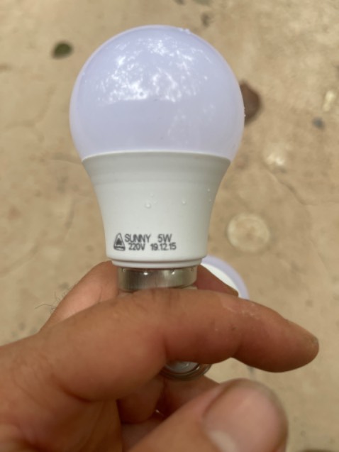 Đặt bóng 7w shop giao 5w. Đặt bóng 7w shop giao 5w.