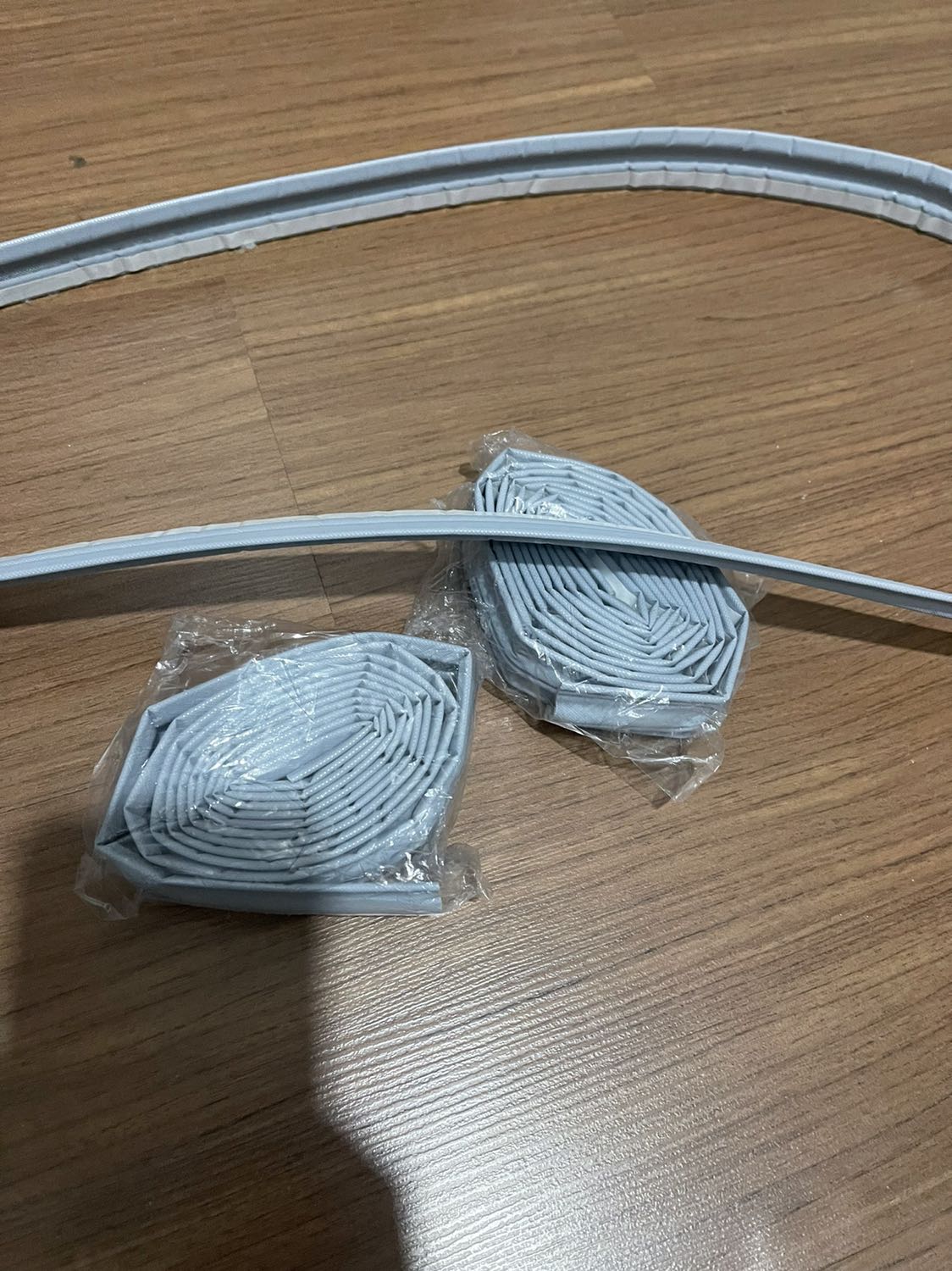 Treo đầu dê, bán thịt ***.
Cái ron khác xa hoàn toàn với hình quảng cáo.