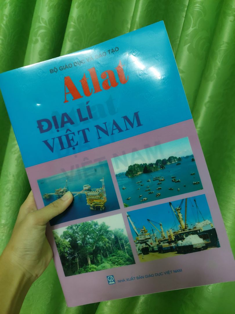 Đóng gói cẩn thận đẹp, giao nhanh vừa đặt lúc 6h sáng mà đã chuẩn bị hàng gửi đi rồi, sách thơm, màu in đẹp mắt, không bị thiếu hay dính giấy. Duyệt. Lần sau nhất định sẽ mua sách ở Fahasa