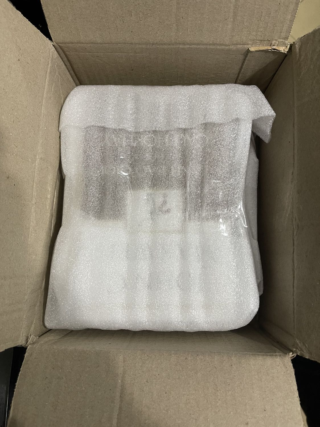 Sản phẩm bọc, gói đẹp, cẩn thận.
Sách mới.