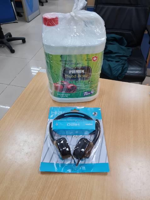 Hàng chính hãng. Cắm cổng usb. Điều khiển âm lượng bằng kĩ thuật số. Mic tốt. Học online tốt. Mua trên Tiki luôn an tâm.