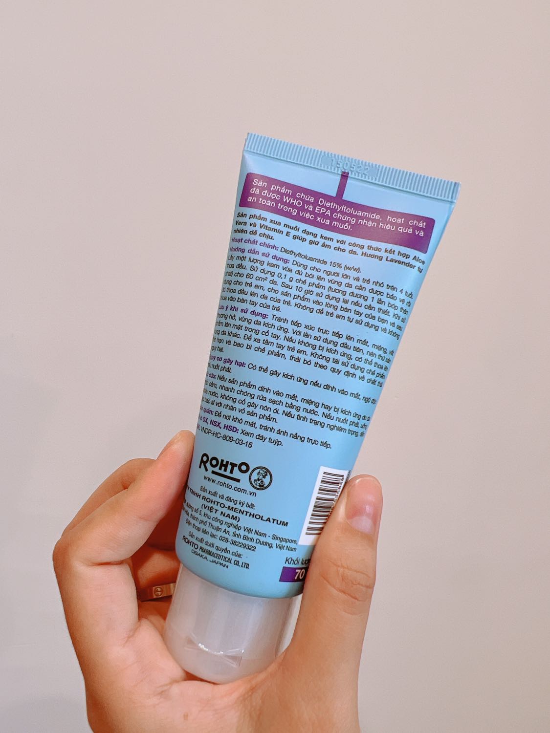 Sản phẩm: kem chống muỗi, mùi dễ chịu
Công dụng: chống muỗi, chưa biết được 10h ko nhưng ngủ cả đêm ko bị muỗi cắn.
Giao hàng: nhanh, shipper thân thiện

Giao đúng hàng, nghe bạn bè khen nhiều nên mua thử, khá hài lòng