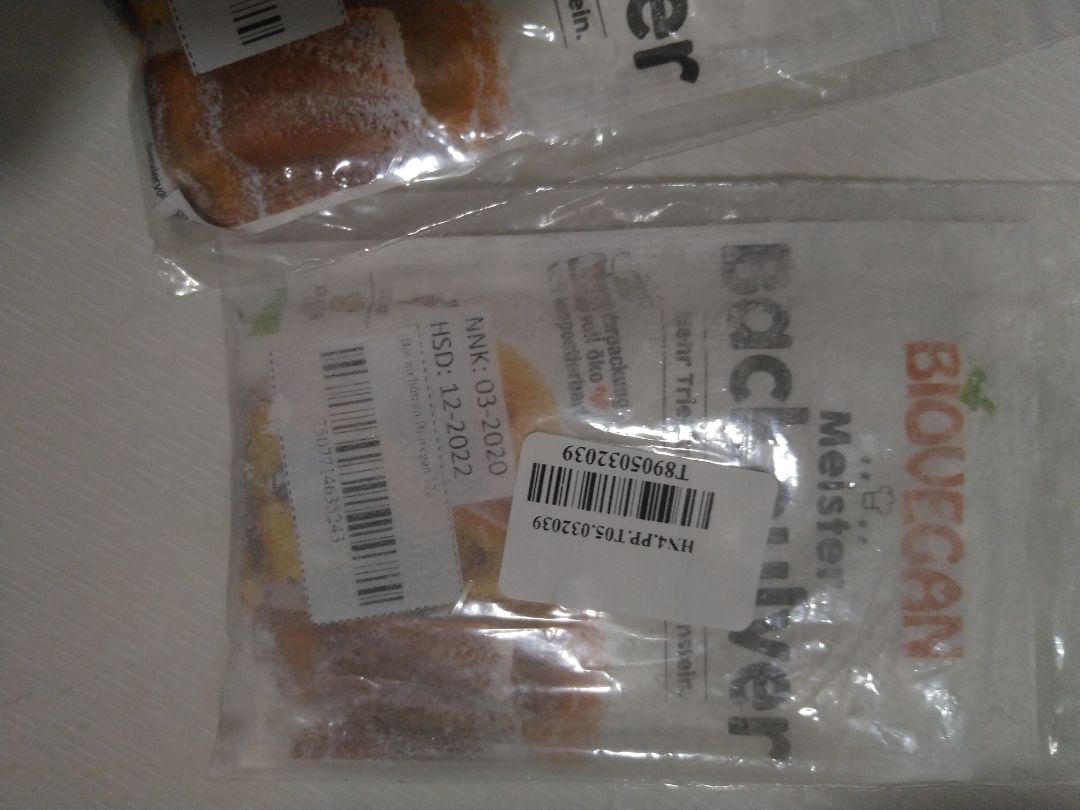 mình mua 2 gói, 1 gói bị bục túi, bột tung toé hết ra ngoài, ko thể dùng được. Cần tiki kiểm tra đầu vào trước khi giao hàng cho khách.