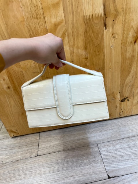 Ta nói cực kì mê luôn mấy bà ơii nhìn ghiền lắm chất lượng kinh khủng mà giá mềm lắm 🥰🥰🥰