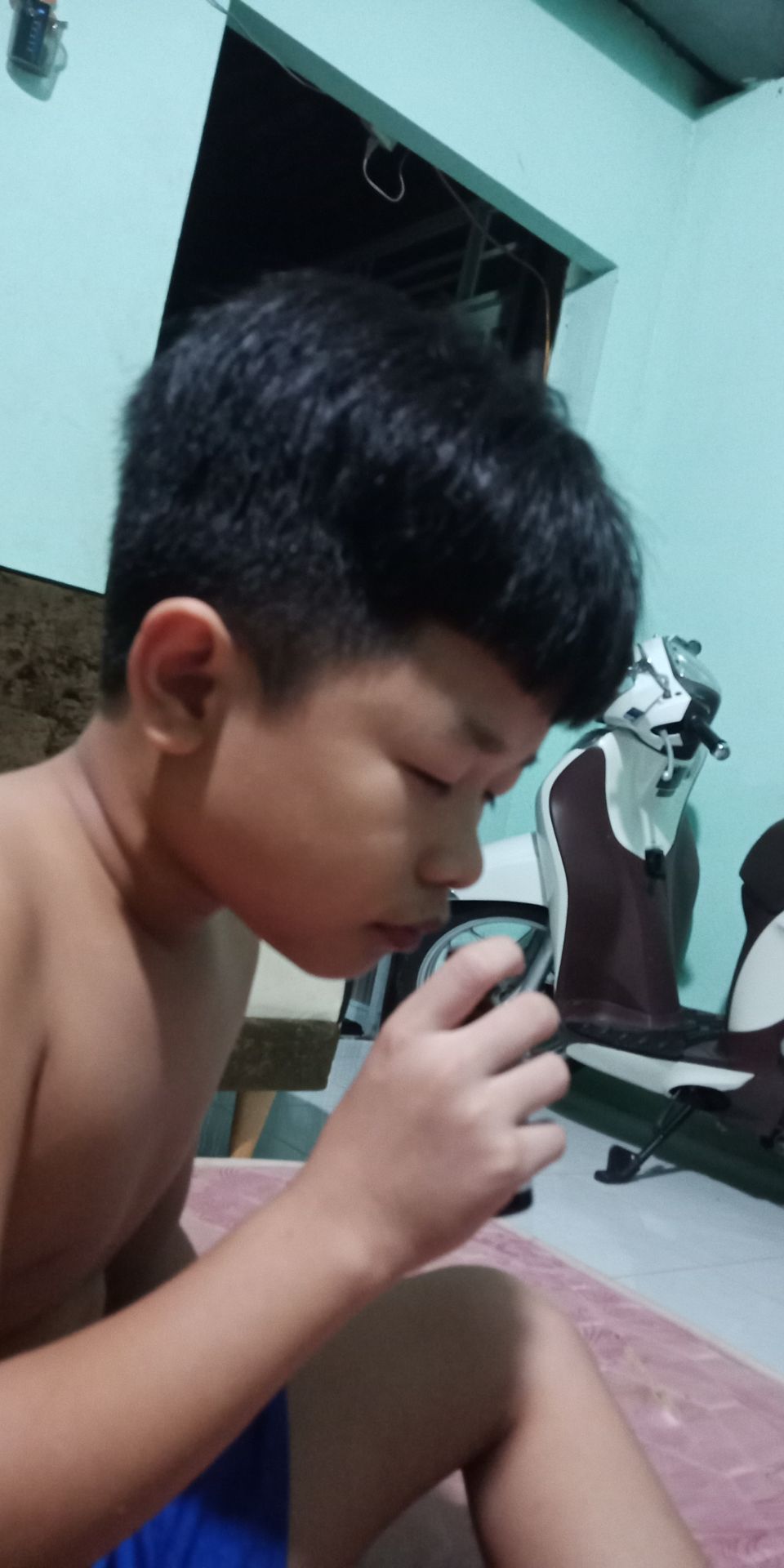 mùi thơm dễ chịu lắm, thoang thoảng mùi như mùi trái 🍊 chín mộng, bé nhà mình mê Cam ngọt hihihi