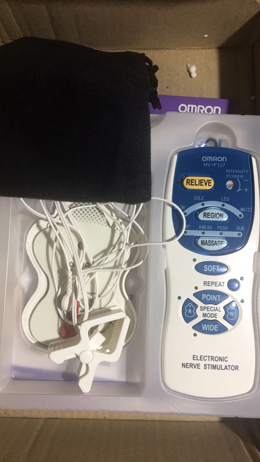 Đơn hàng đủ phụ kiện, máy ban đầu sử dụng ổn không có trục trặc về hoạt động, còn về lâu dài thì cũng chưa biết như nào! Có phiếu bảo hành 2 năm nữa nhưng không biết chính sách bảo hành cụ thể ra sao, để liên hệ lại vs shop