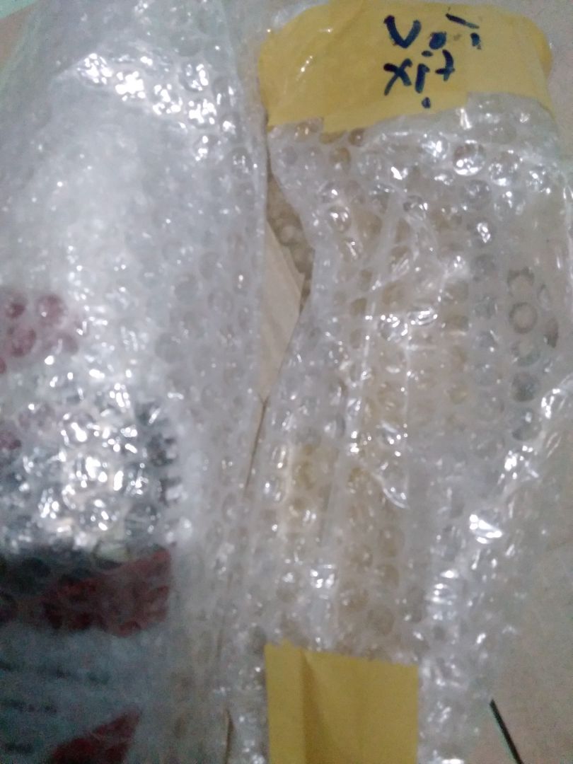 mua chung với hai can không chạm, rửa khoang máy khá sạch. shop có tặng kèm vòi xịt cầm khá chắc tay. Giao hàng khá nhanh, mới 2 ngày đã nhận đươc