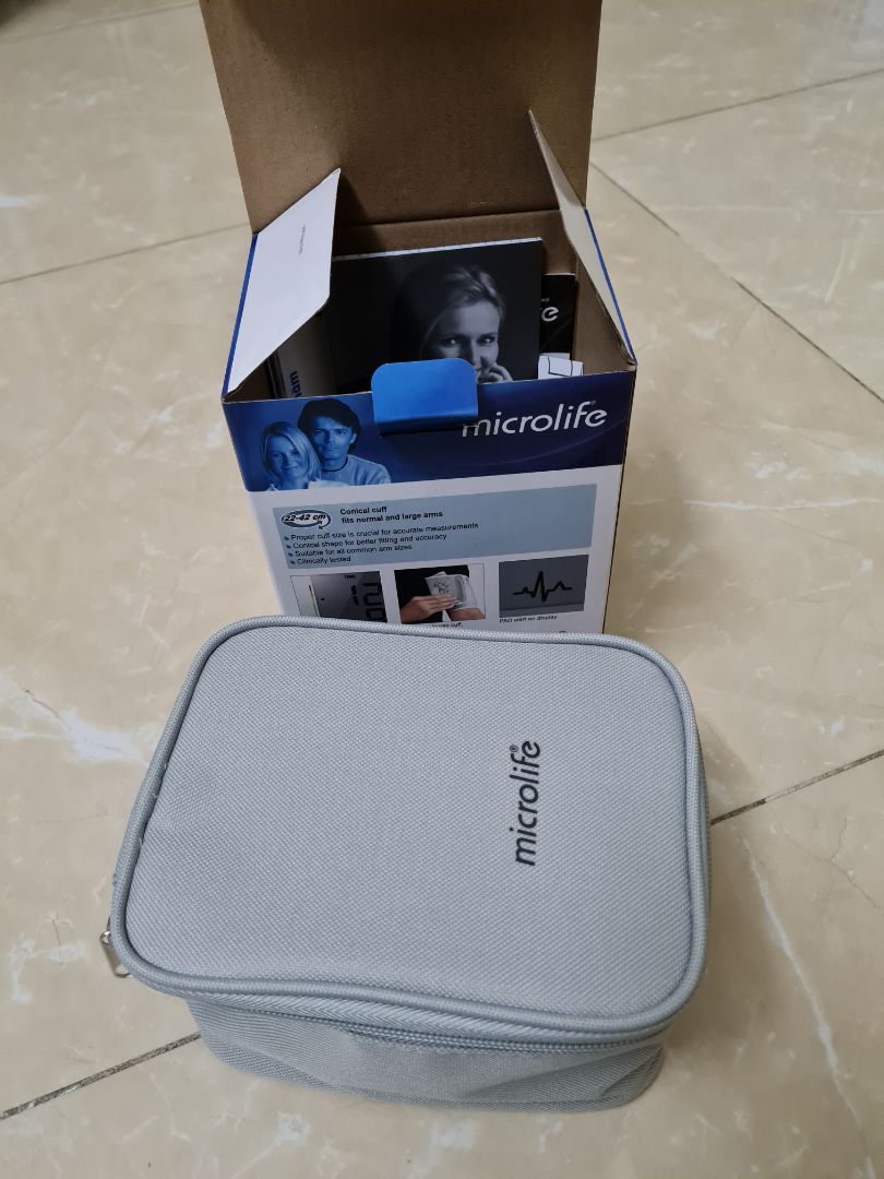Sản phẩm đóng gói cẩn thận. Có bao bên ngoài rất đẹp. Rất ưng với máy đo huyết áp này ạ.