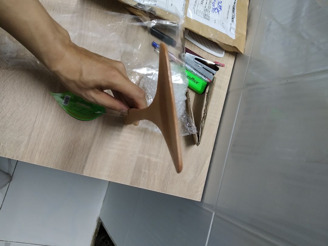 sản phẩm đẹp mắt, nhẹ. đầu vá dày tương đối. cảm thấy ok.