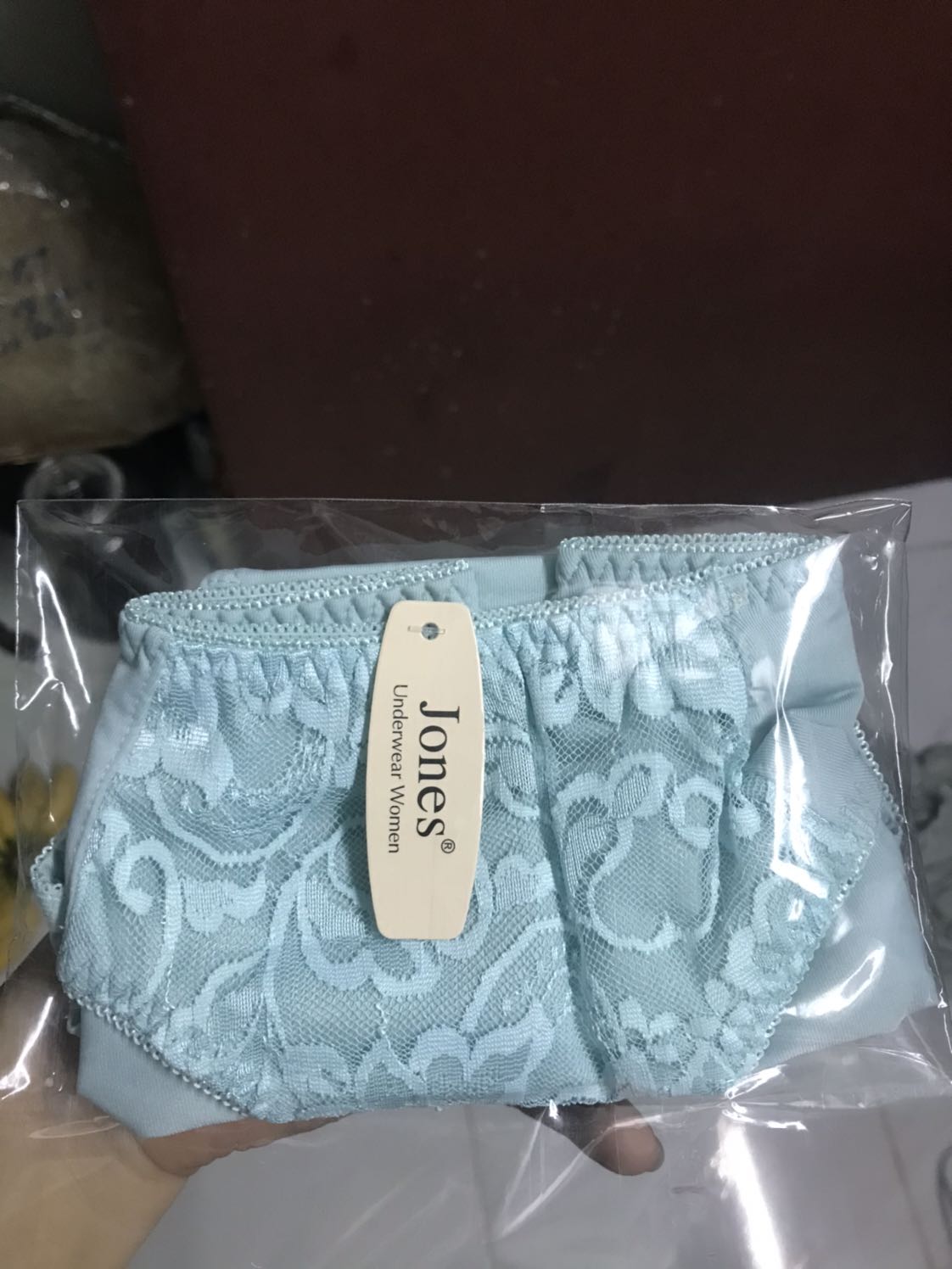 Nhận hàng cảm giác không thích lắm, màu k tươi như quảng cáo, nhưng mặc cũng tạm ổn. Cảm ơn shop và tiki Nhận hàng cảm giác không thích lắm, màu k tươi như quảng cáo, nhưng mặc cũng tạm ổn. Cảm ơn shop và tiki
