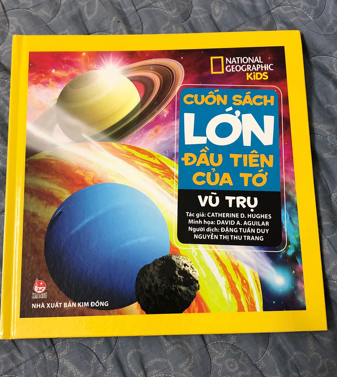 Sách đẹp, hình ảnh rõ nét, nhiều thông cho bé, bé mình mới hơn 3t nên chưa dám đọc nhiều cho bé nghe chỉ sơ lược thôi.