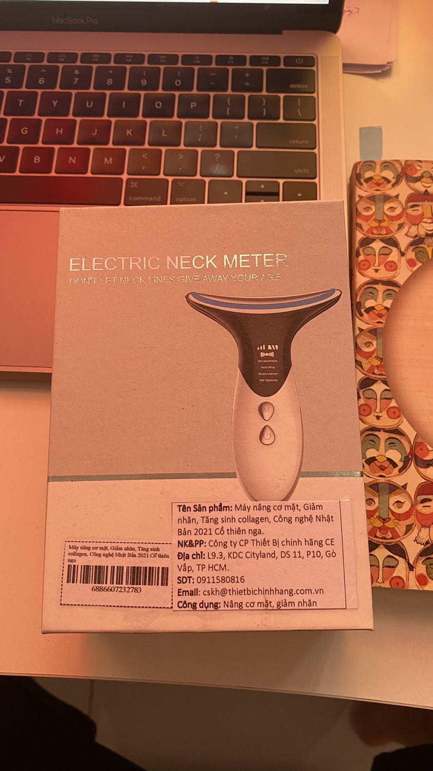 Giao hàng nhanh, đóng gói cẩn thận. Cầm chắc tay, dùng vài lần thấy khá mướt, còn hiệu quả lâu dài thì phải dùng thêm mới review kỹ được.
Tầm giá này thì sản phẩm khá hợp lý. 👍