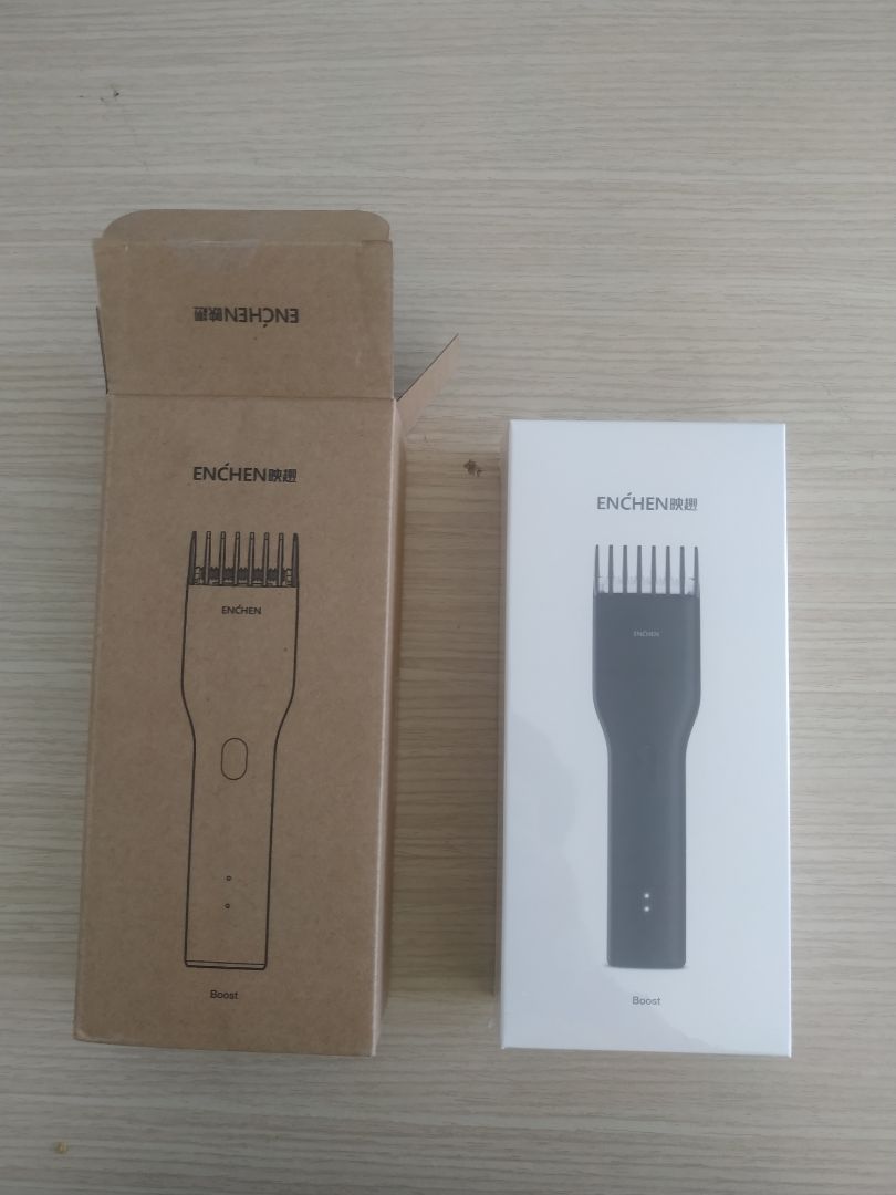 hoàn thiện tốt, cầm chắc tay, máy cắt ok mà do tông đơ hơi xấu nên ko chụp quả đầu. máy ngon nhưng muốn đầu đẹp phải tìm ng khéo tay nha cả nha