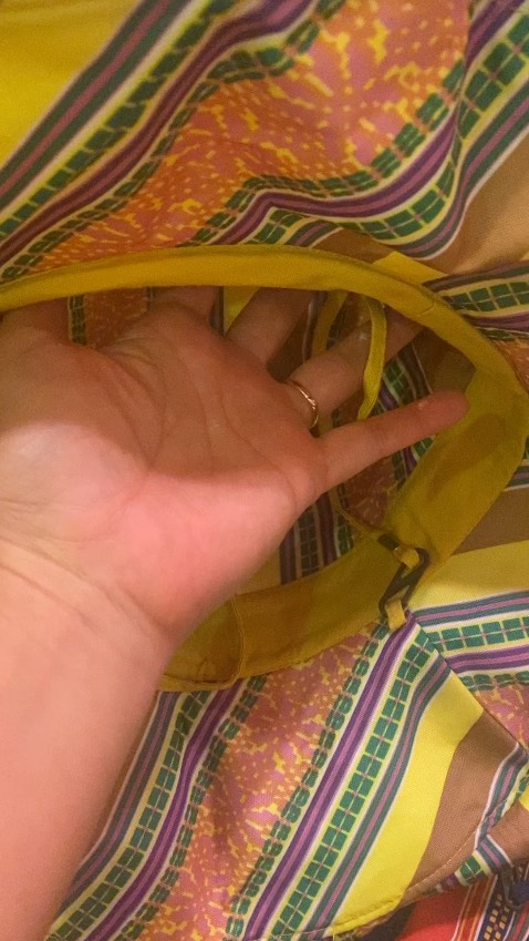 Mũ may cẩn thận, chất liệu nhẹ mát, đội mùa hè ổn, vành rộng.