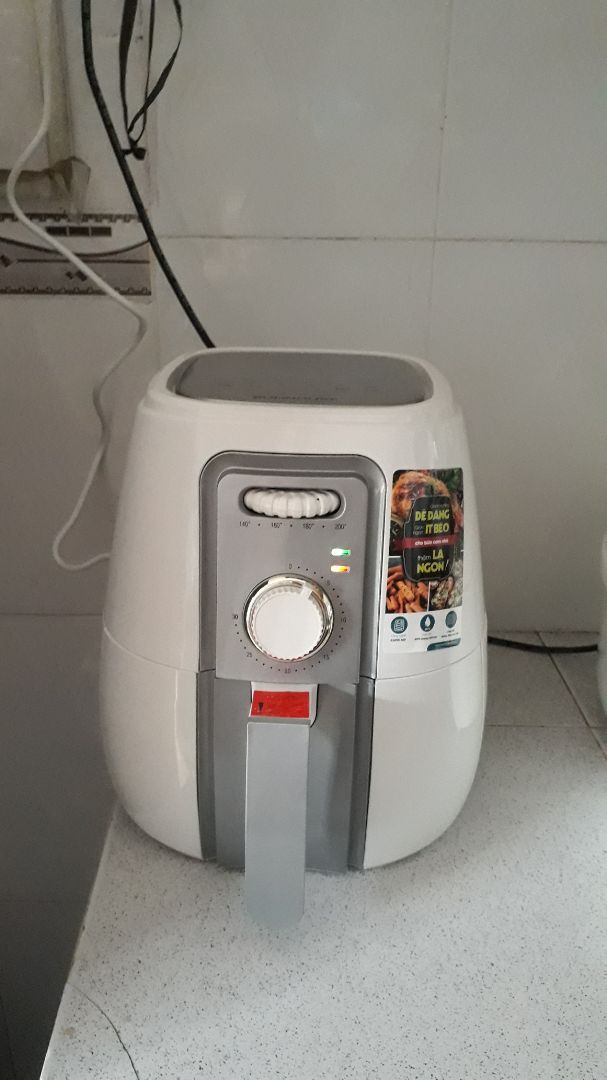 mới đặt hôm thứ 2 mà nay thứ 4 nhận dc rồi nghe tiki giao tới 29/9 nhưng nhận sớm ko tưởng thích ghê, thấy cũng ok nướng mẻ khoai đầu tiên vì bấm 15' nên vừa chín tới sẽ thử tiếp tục các món ,độ bền còn chờ thời gian nhưng cũng cho shop 5sao về độ nhanh nhẹn của shop và vui vẻ của shiper,còn làm phiếu bảo hành lay hoay miết cũng chưa dc gọi tổng đài ko bắt máy nhờ tiki hổ trợ phần này mới đặt hôm thứ 2 mà nay thứ 4 nhận dc rồi nghe tiki giao tới 29/9 nhưng nhận sớm ko tưởng thích ghê, thấy cũng ok nướng mẻ khoai đầu tiên vì bấm 15' nên vừa chín tới sẽ thử tiếp tục các món ,độ bền còn chờ thời gian nhưng cũng cho shop 5sao về độ nhanh nhẹn của shop và vui vẻ của shiper,còn làm phiếu bảo hành lay hoay miết cũng chưa dc gọi tổng đài ko bắt máy nhờ tiki hổ trợ phần này