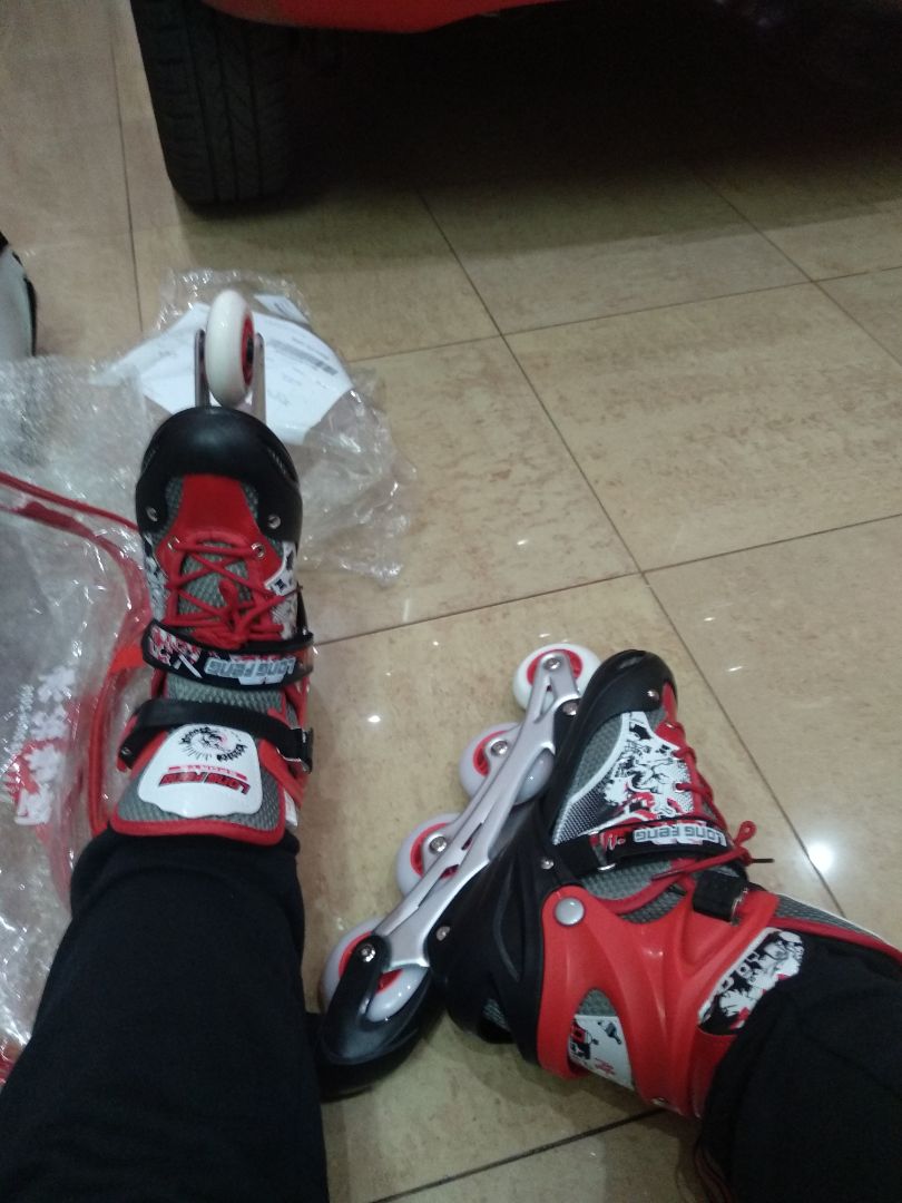 Rất hài lòng với giá 380k do có code KM. Lớp mút ko dày như của Cougar nhưng vậy cũng đỡ đau chân. Vừa chân người lớn size giày 38-39. Cám ơn Tiki.