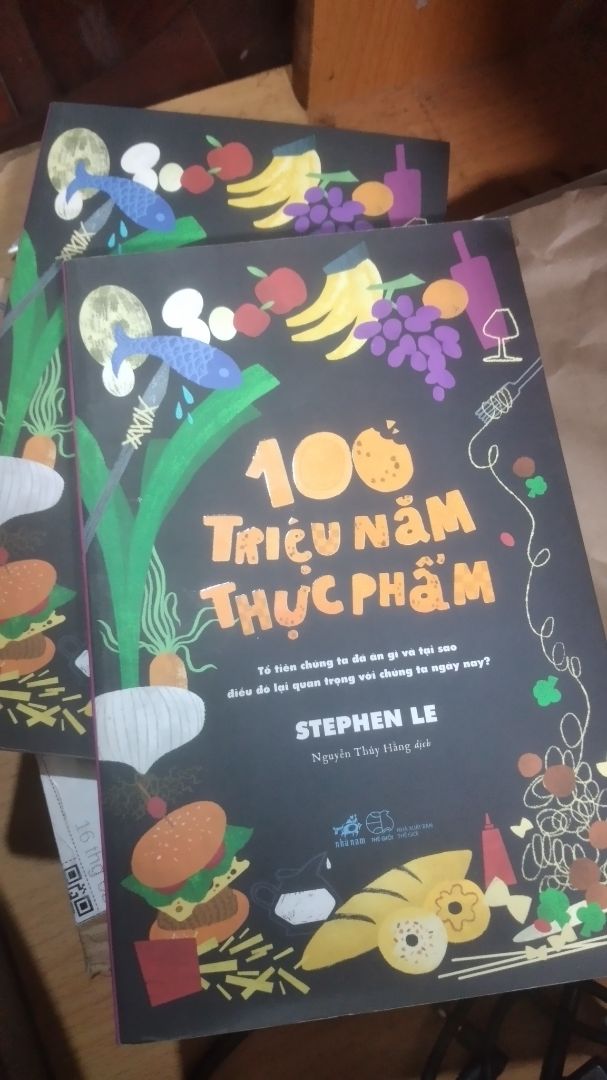 sản phẩm tốt, nội dung hay nhưng mình đặt 2 quyển, một quyển cho bạn của mình và một quyển cho mình thì một quyển bị gãy góc, một quyển bị bong gáy. Mong Tiki xem xét lại khâu đóng gói sách ạ