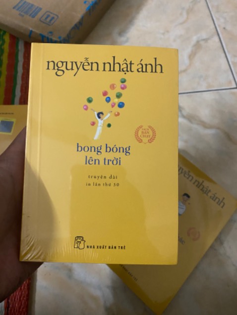 Tiki giao hàng nhanh, bọc lớp chống xóc ổn nên sách k bị sao . Sách thì chưa đọc nên chưa đánh giá nội dung.