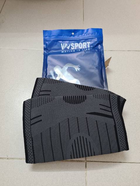 Đóng gói cẩn thận ,đúng sản phẩm ,giao hàng nhanh chỉ một ngày là nhận được .Shop rất uy tín tôi đổi size lớn hơn ,shop giải quyết chỉ một ngày tôi đả nhận được hàng đổi trả. cám ơn shop