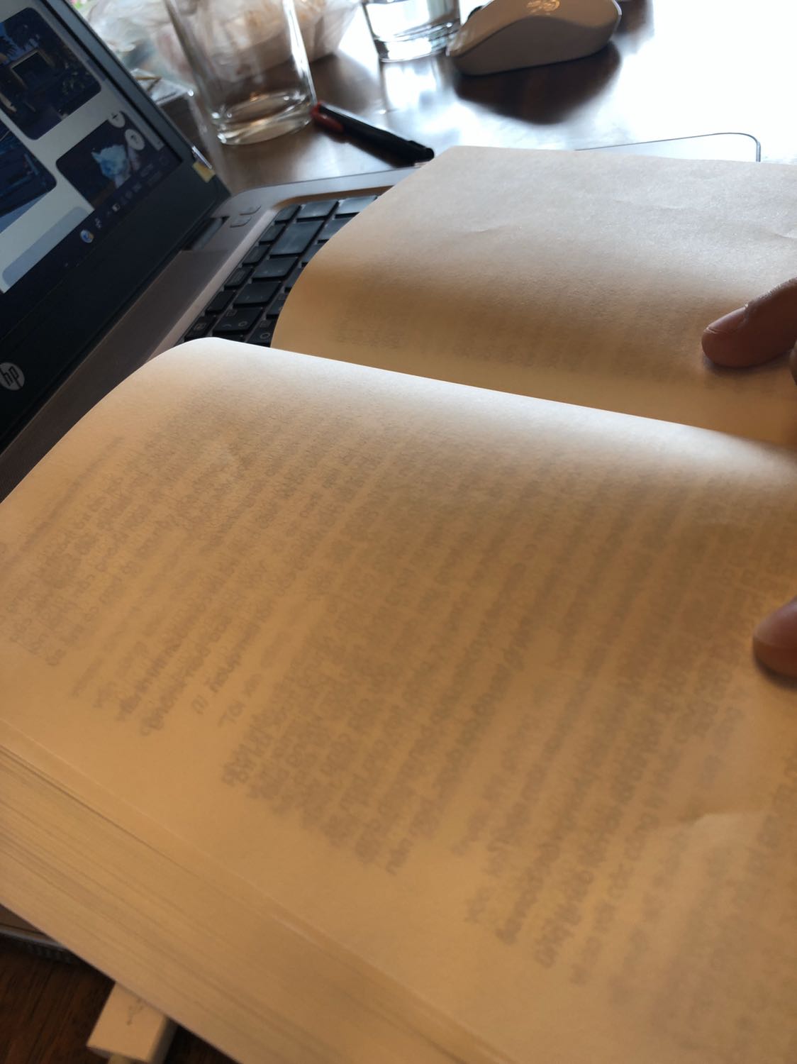 Rất là khó chịu cà ảnh hưởng tới ngừoi đọc, xin làm ơn hãy kiểm tra kỹ lưỡng trước khi bán dùm cái nhé, tiền chứ không phải giấy đâu nhé.