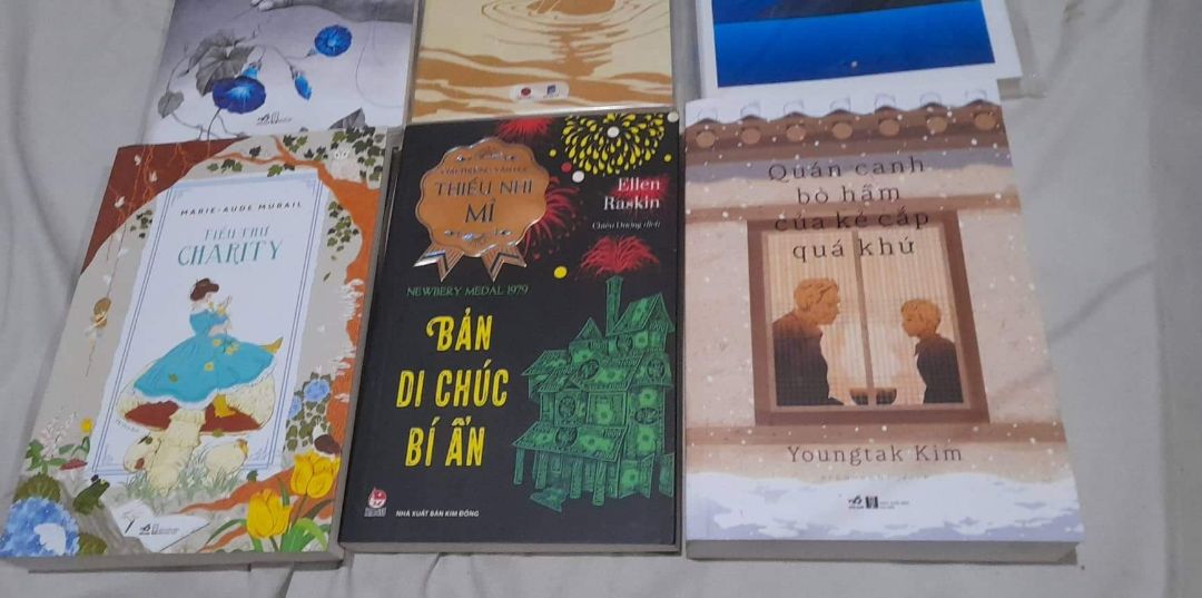 Tác giả này mình có một quyển Oh, Boy! rồi, thấy Tiki giảm 50% nên quyết định mua thêm luôn, sách mới tinh à, không bị sao hết.